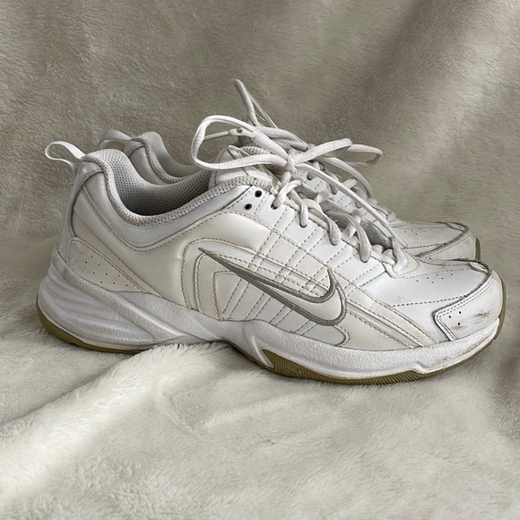 Nike chunky dad sneakers Clearance